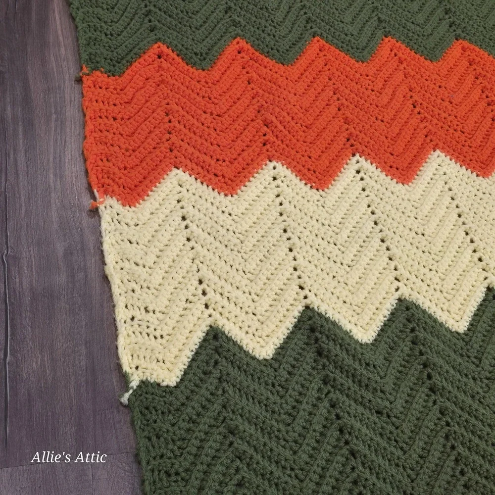 70s Chevron‎ Afghan Vintage Throw Blanket Fringe Green Orange Yellow Striped